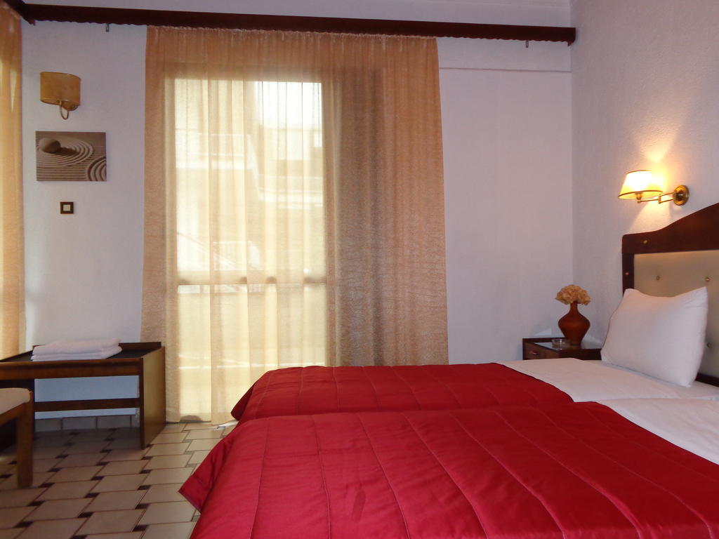 Angela Hotel Agia Marina  Exterior photo